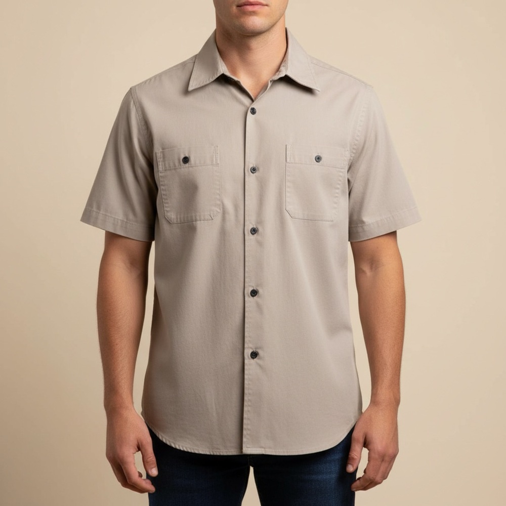 Split. Men's Gray Short Sleeve button down Shirt. Large